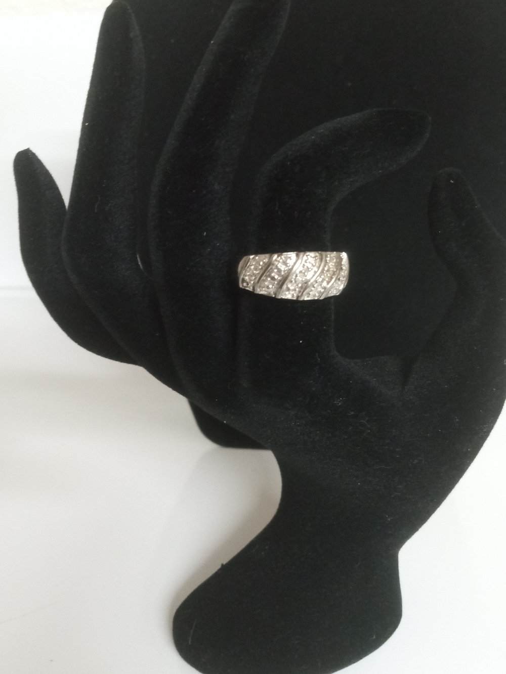 Vintage 925 Sterling Silver Crystal Wave Band Ring-Marked 925 D